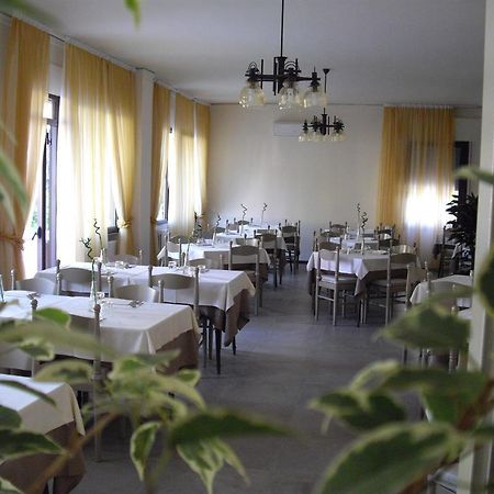 Residenza Hotel Garden トスコラーノ・マデルノ エクステリア 写真