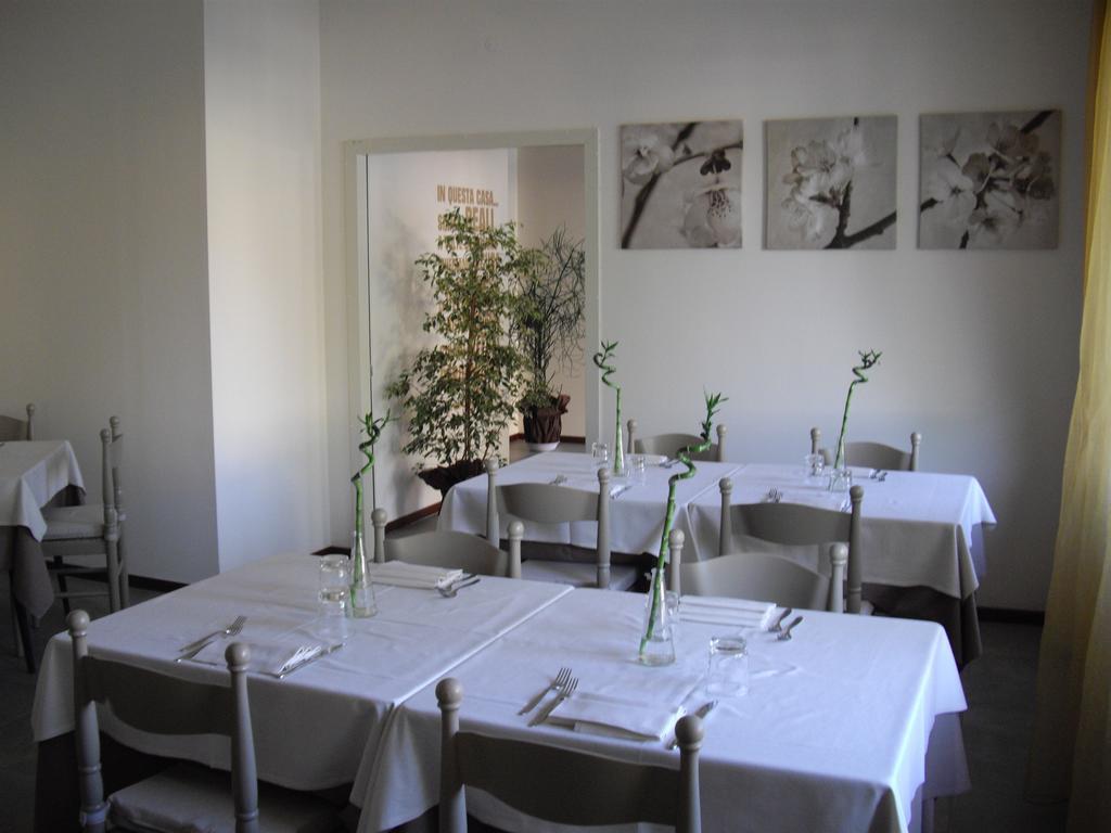 Residenza Hotel Garden トスコラーノ・マデルノ エクステリア 写真